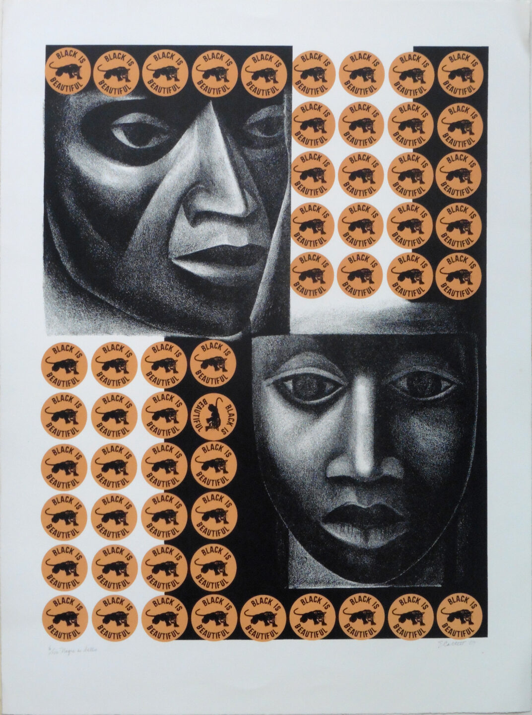 Litogravura vertical de Elizabeth Catlett que possui dois rostos de pessoas negras em preto-e-branco com forte uso de geometria e técnica de claro-escuro, dispostas em diagonal, enquanto nas duas outras diagonais, diversos adesivos dos Panteras Negras cobrem a tela.